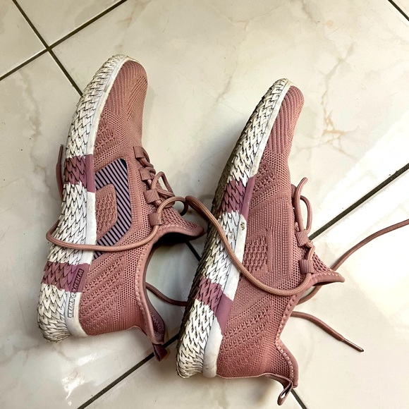 Training shoes - Picture 2 of 5